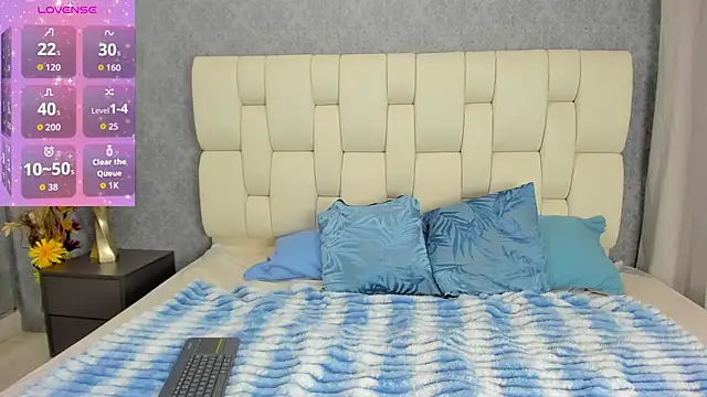 Snapshot of Luna_Bella3 chatting on October 30, 2025, 11:19 am Luna Bella3 online show from October 30, 2025, 11:19 am