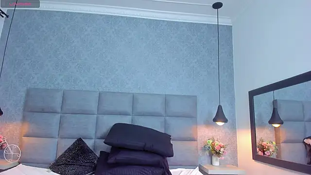 Snapshot of Luna_Bella3 chatting on November 30, 2025, 10:38 am Luna Bella3 online show from November 30, 2025, 10:38 am