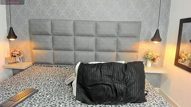 Snapshot of Luna_Bella3 chatting on November 24, 2025, 11:32 am Luna Bella3 online show from November 24, 2025, 11:32 am