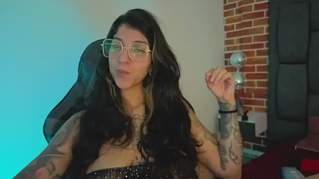 Snapshot of ghostwomaan chatting on November 24, 2025, 12:27 pm ghostwomaan online show from November 24, 2025, 12:27 pm