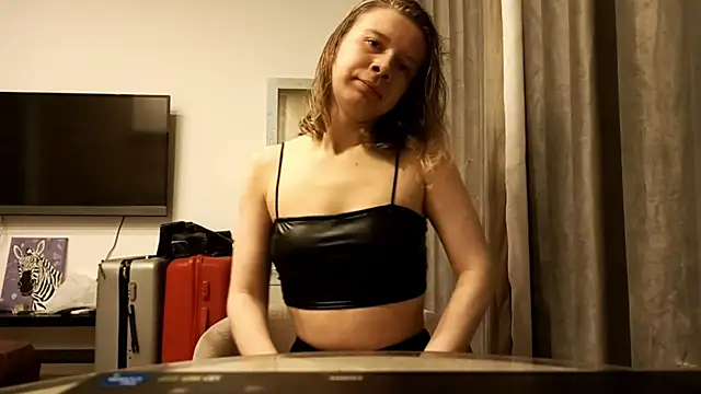 Snapshot of MargaretFairy chatting on November 9, 2025, 5:28 pm MargaretFairy online show from November 9, 2025, 5:28 pm