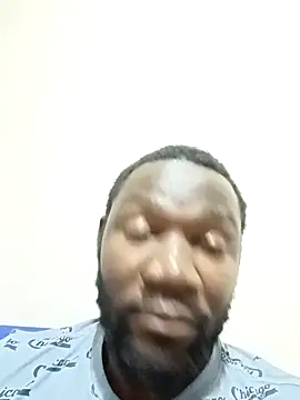 Snapshot of shoodly99 chatting on February 25, 2026, 2:45 am shoodly99 online show from February 25, 2026, 2:45 am