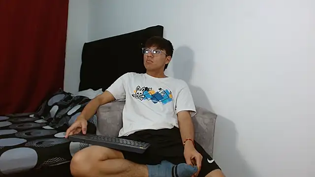 Snapshot of isak_lane chatting on October 30, 2025, 1:59 am isak lane online show from October 30, 2025, 1:59 am