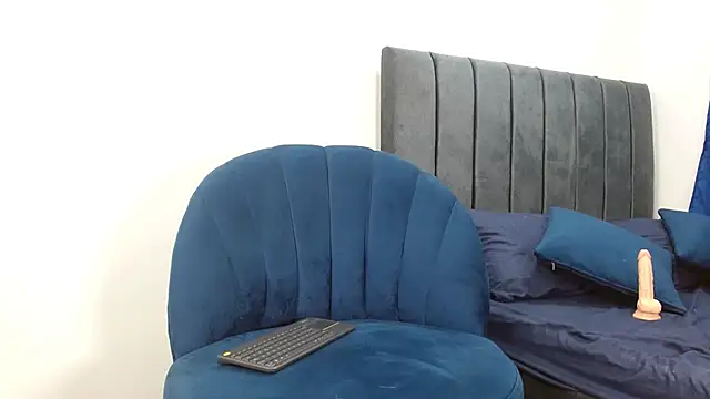 Snapshot of isak_lane chatting on November 8, 2025, 12:58 am isak lane online show from November 8, 2025, 12:58 am