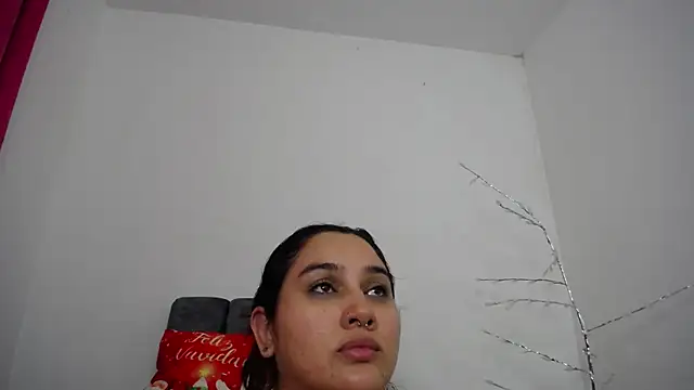 Snapshot of Mia_fox29 chatting on December 3, 2025, 12:15 pm Mia fox29 online show from December 3, 2025, 12:15 pm