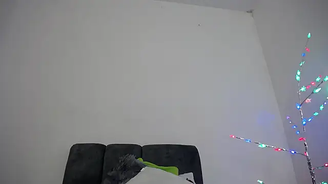 Snapshot of Mia_fox29 chatting on December 18, 2025, 10:30 am Mia fox29 online show from December 18, 2025, 10:30 am