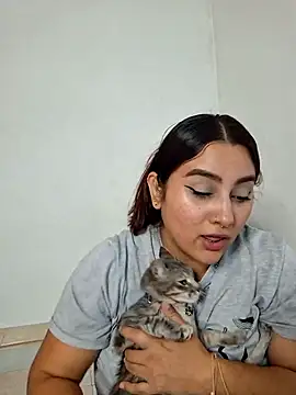 Snapshot of Mia_fox29 chatting on November 11, 2025, 1:17 pm Mia fox29 online show from November 11, 2025, 1:17 pm