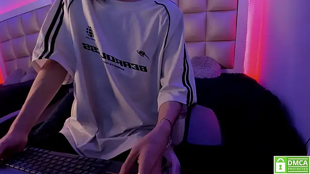 Snapshot of Genesis_ask chatting on February 7, 2026, 9:56 pm Genesis ask online show from February 7, 2026, 9:56 pm