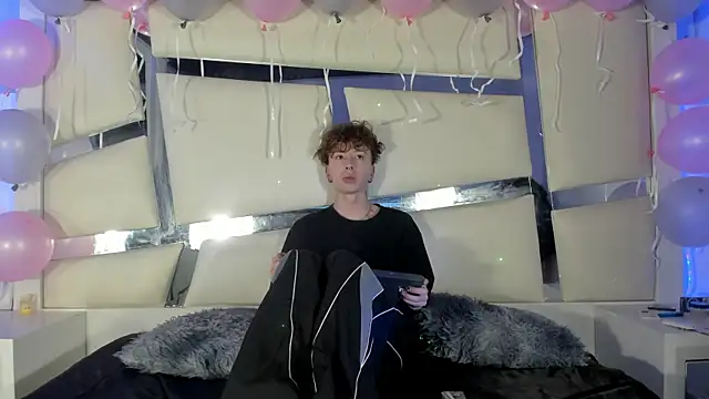 Snapshot of Genesis_ask chatting on November 3, 2025, 2:06 am Genesis ask online show from November 3, 2025, 2:06 am