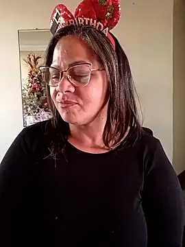 Snapshot of Angie_milf50 chatting on December 21, 2025, 1:46 pm Angie milf50 online show from December 21, 2025, 1:46 pm