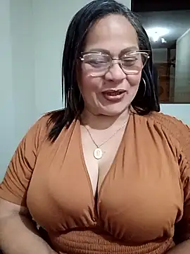 Snapshot of Angie_milf50 chatting on November 5, 2025, 2:36 am Angie milf50 online show from November 5, 2025, 2:36 am
