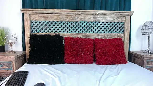 Snapshot of Cassandra_Armani chatting on February 25, 2026, 2:01 am Cassandra Armani online show from February 25, 2026, 2:01 am