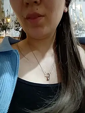 Snapshot of Emily__love chatting on November 27, 2025, 3:51 am Emily love online show from November 27, 2025, 3:51 am