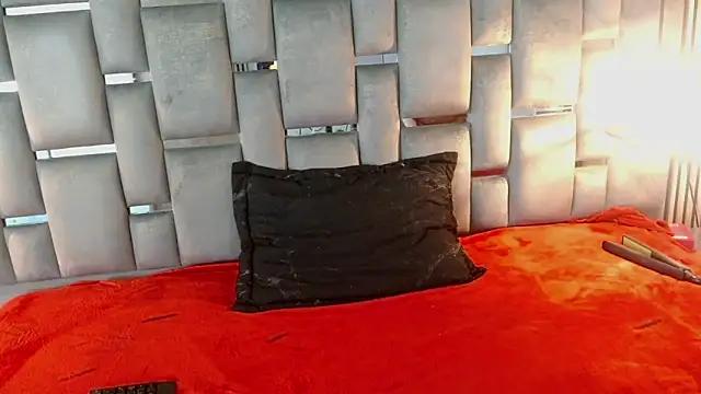 Snapshot of Memi_xxx chatting on November 27, 2025, 10:43 pm Memi xxx online show from November 27, 2025, 10:43 pm