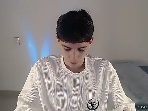 Snapshot of Sett_01 chatting on November 8, 2025, 9:29 pm Sett 01 online show from November 8, 2025, 9:29 pm