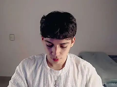 Snapshot of Sett_01 chatting on December 18, 2025, 5:56 am Sett 01 online show from December 18, 2025, 5:56 am