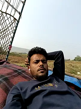 Snapshot of devil_boy_0909 chatting on November 28, 2025, 4:45 am devil boy 0909 online show from November 28, 2025, 4:45 am