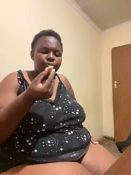 Snapshot of Malulwane chatting on October 27, 2025, 8:43 pm Malulwane online show from October 27, 2025, 8:43 pm