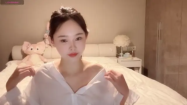 Snapshot of lovely-88 chatting on November 8, 2025, 2:31 pm lovely-88 online show from November 8, 2025, 2:31 pm