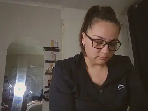 lilMissMarli online show from November 20, 2025, 7:47 pm