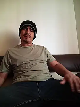 Snapshot of arescloudxxx chatting on October 30, 2025, 8:50 pm arescloudxxx online show from October 30, 2025, 8:50 pm