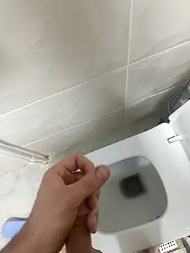 Mstfaavan64 online show from January 14, 2026, 2:42 pm