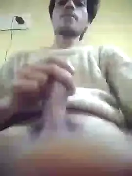 Snapshot of Luckysucks chatting on November 2, 2025, 3:22 am Luckysucks online show from November 2, 2025, 3:22 am