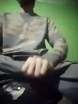 Snapshot of Luckysucks chatting on November 5, 2025, 8:12 pm Luckysucks online show from November 5, 2025, 8:12 pm