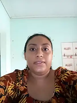 Snapshot of Zigladia_Oficial chatting on October 27, 2025, 7:04 pm Zigladia Oficial online show from October 27, 2025, 7:04 pm