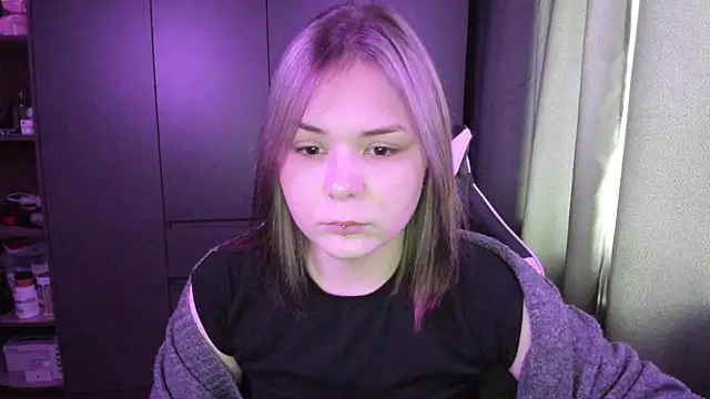 sophia lix online show from December 22, 2025, 6:24 am