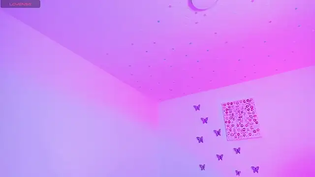 Snapshot of Monserrat_Cute_ chatting on November 29, 2025, 2:44 am Monserrat Cute online show from November 29, 2025, 2:44 am