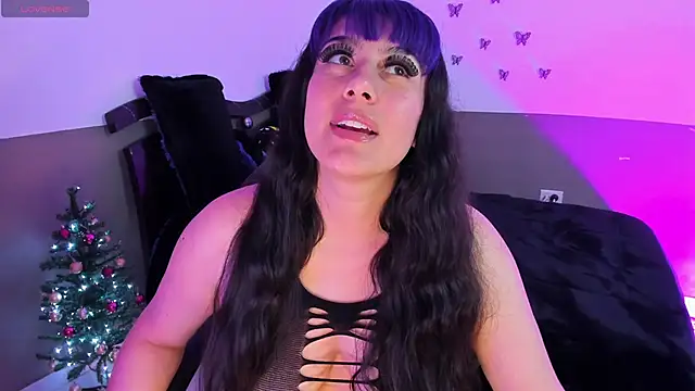 Snapshot of Monserrat_Cute_ chatting on November 25, 2025, 3:29 am Monserrat Cute online show from November 25, 2025, 3:29 am