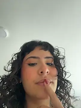 SugarTroubl33 online show from March 5, 2026, 2:13 pm