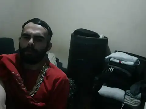 giovanift111 online show from April 18, 2026, 6:38 am