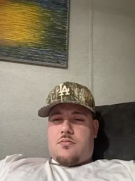 Snapshot of thepornplugz chatting on February 19, 2026, 5:04 am thepornplugz online show from February 19, 2026, 5:04 am