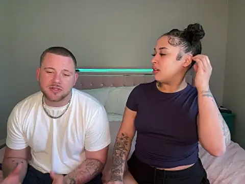Snapshot of thepornplugz chatting on April 11, 2026, 5:16 pm thepornplugz online show from April 11, 2026, 5:16 pm
