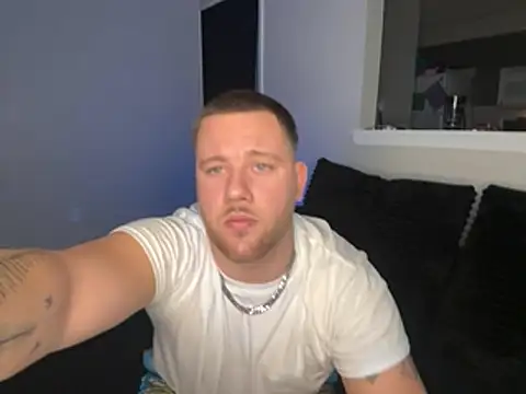 Snapshot of thepornplugz chatting on February 9, 2026, 5:00 pm thepornplugz online show from February 9, 2026, 5:00 pm