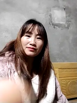 emini-xx online show from November 22, 2025, 4:17 pm