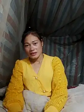 Snapshot of doggy-00 chatting on December 3, 2025, 8:52 pm doggy-00 online show from December 3, 2025, 8:52 pm