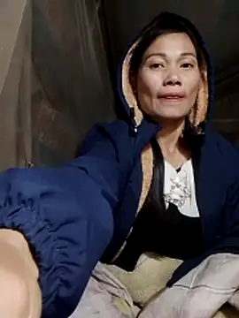 Snapshot of doggy-00 chatting on November 30, 2025, 12:55 am doggy-00 online show from November 30, 2025, 12:55 am