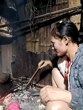 Snapshot of doggy-00 chatting on November 26, 2025, 11:32 am doggy-00 online show from November 26, 2025, 11:32 am