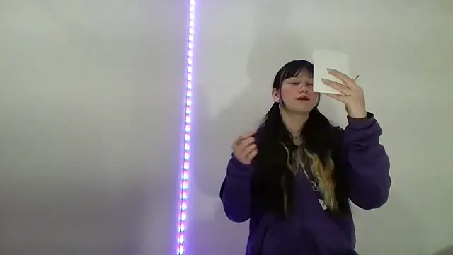 Snapshot of My_Meloddy chatting on December 4, 2025, 12:15 pm My Meloddy online show from December 4, 2025, 12:15 pm