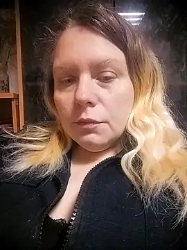 Lana-murr online show from March 22, 2026, 6:26 am