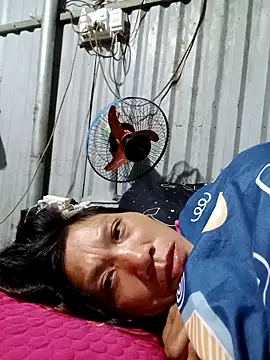 Snapshot of bella-la chatting on October 30, 2025, 6:16 pm bella-la online show from October 30, 2025, 6:16 pm