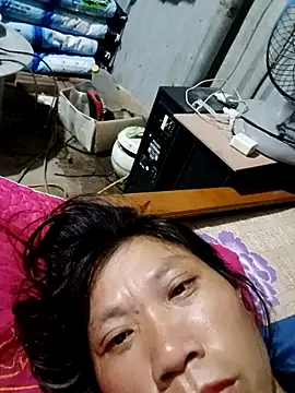 Snapshot of bella-la chatting on November 9, 2025, 11:09 pm bella-la online show from November 9, 2025, 11:09 pm