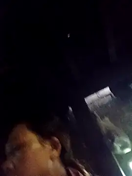 Snapshot of bella-la chatting on November 12, 2025, 1:43 am bella-la online show from November 12, 2025, 1:43 am