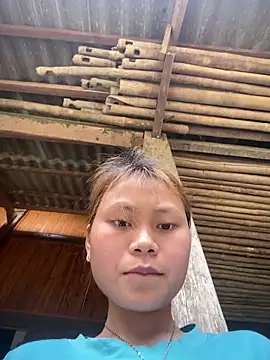 Sophia-123 online show from April 17, 2026, 12:57 am