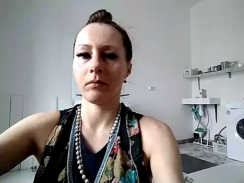 Snapshot of Anneta280671 chatting on February 21, 2026, 9:33 am Anneta280671 online show from February 21, 2026, 9:33 am