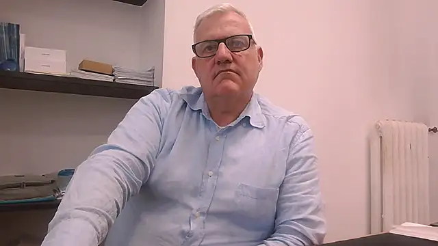 Snapshot of Diegoriv71 chatting on May 18, 2026, 1:16 pm Diegoriv71 online show from May 18, 2026, 1:16 pm