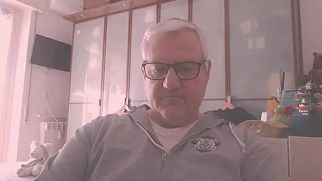 Snapshot of Diegoriv71 chatting on February 20, 2026, 10:06 am Diegoriv71 online show from February 20, 2026, 10:06 am